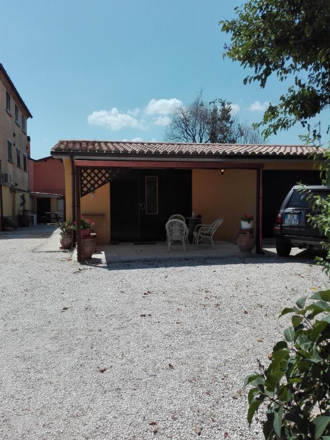 Casa Vacanze Angelica Ostra Vetere Zewnętrze zdjęcie
